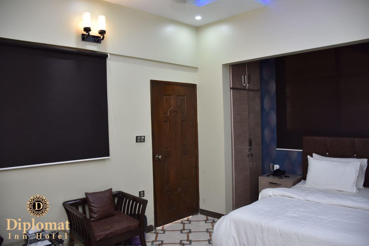 Diplomat Inn Hotel Karachi Exterior photo